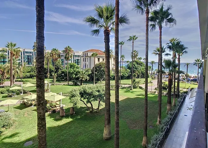 2 Bedroom Grand Hotel With Sea View 306