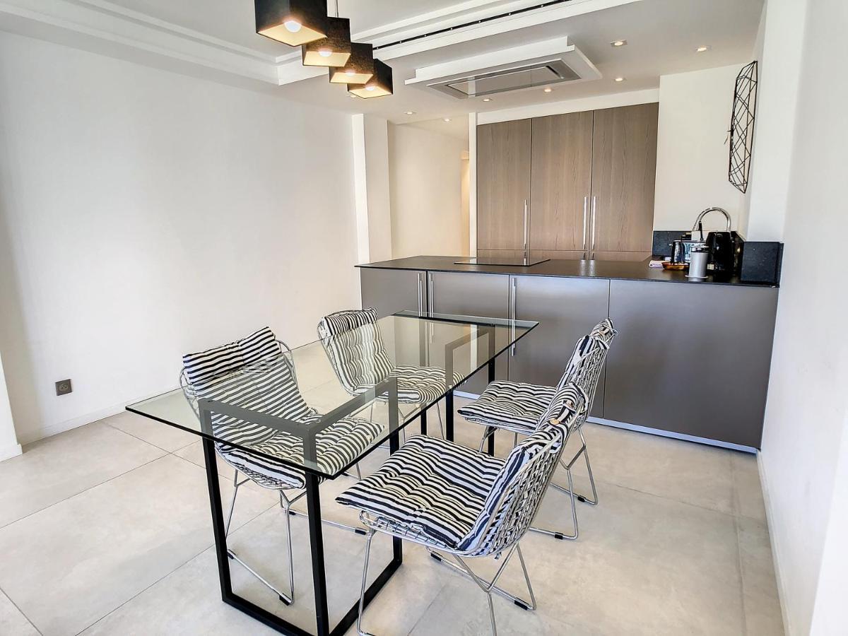 2 Bedroom Grand With Sea View 306 Cannes