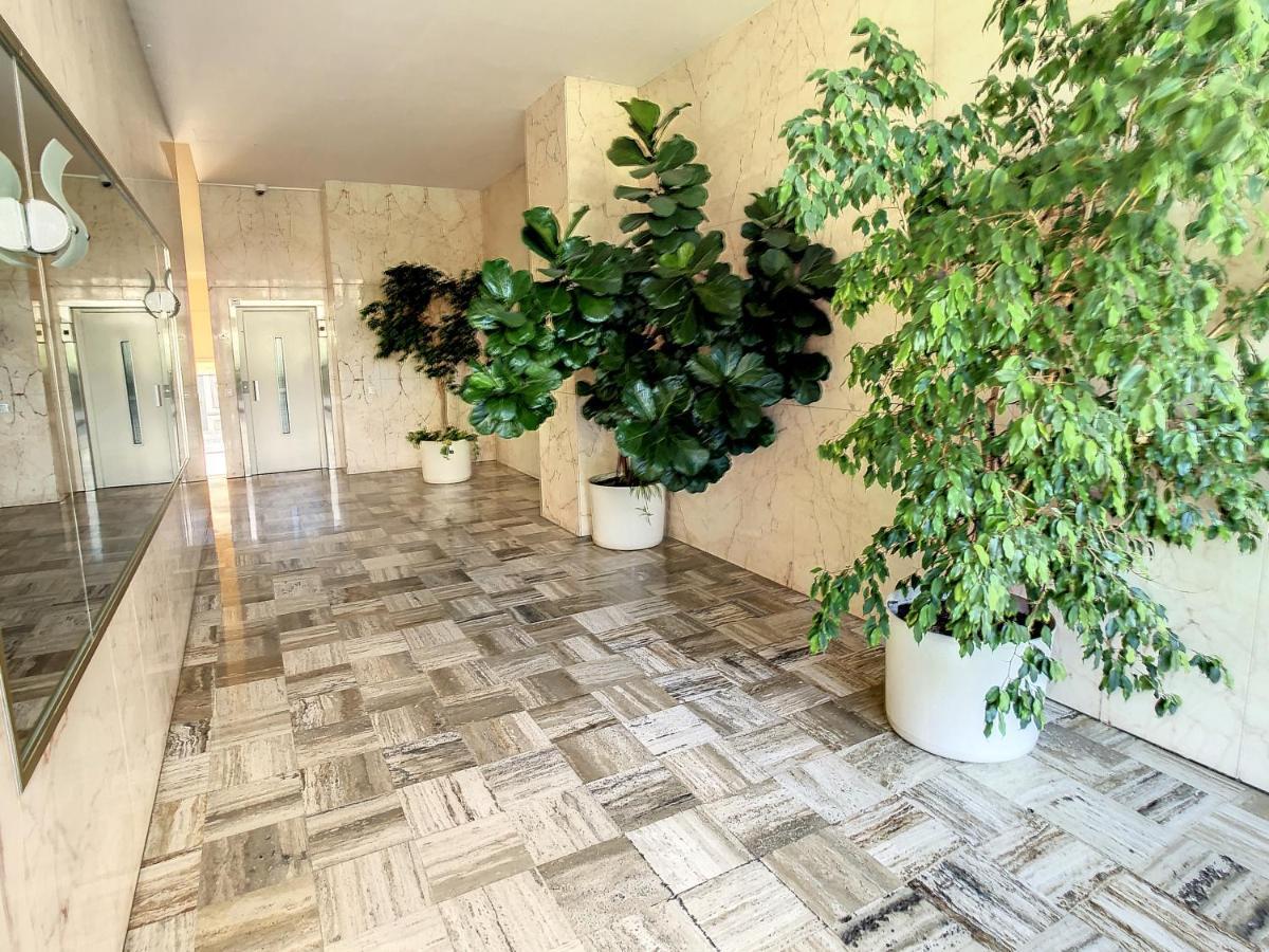 2 Bedroom Grand With Sea View 306