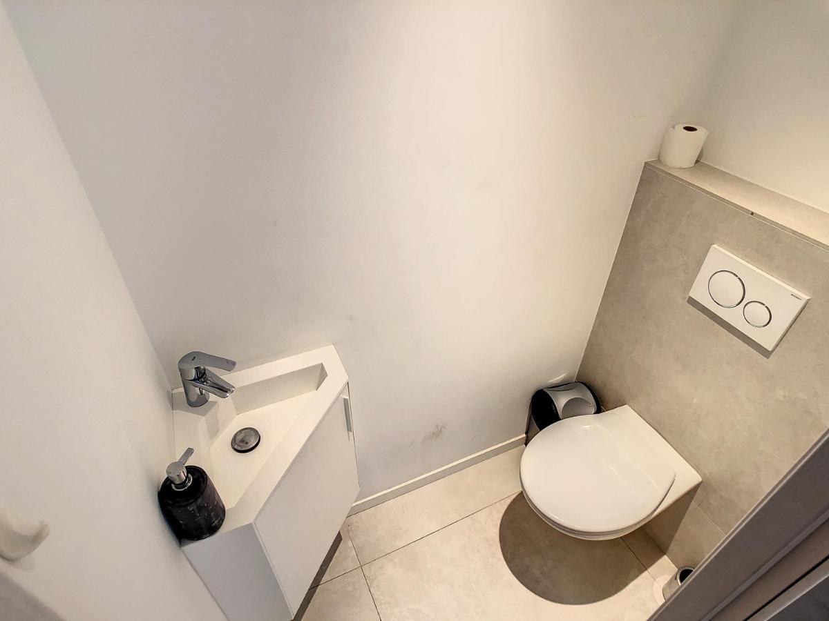 2 Bedroom Grand With Sea View 306 *