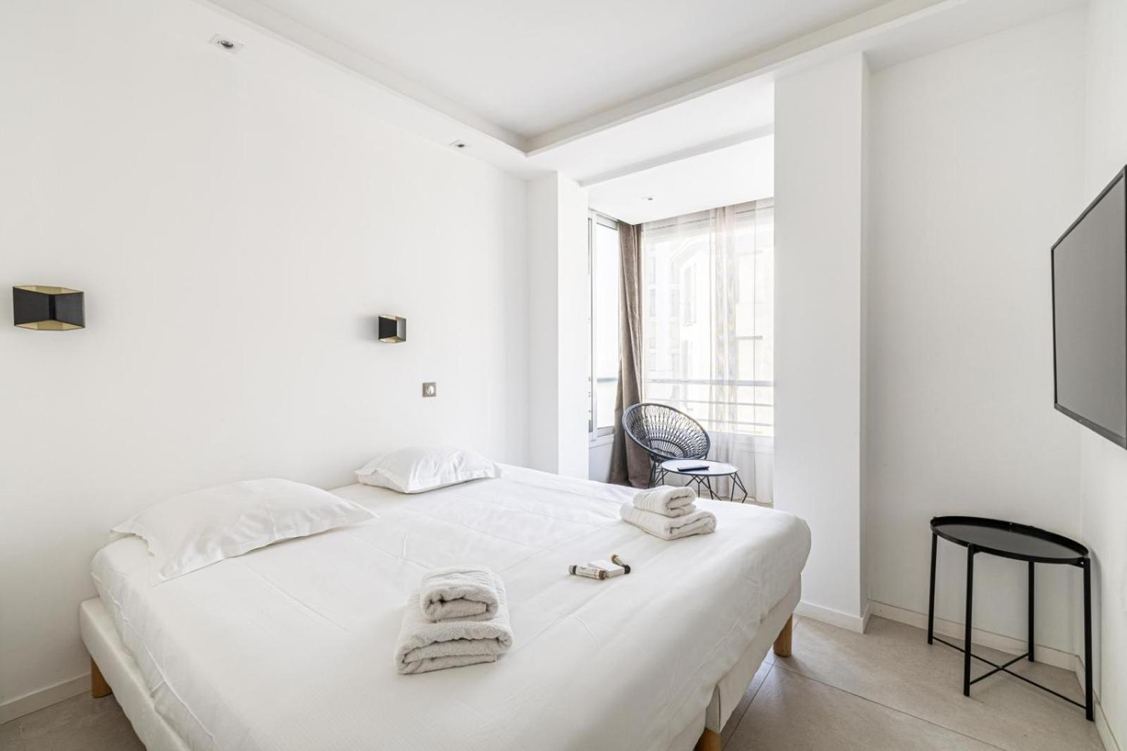 2 Bedroom Grand With Sea View 306 Cannes